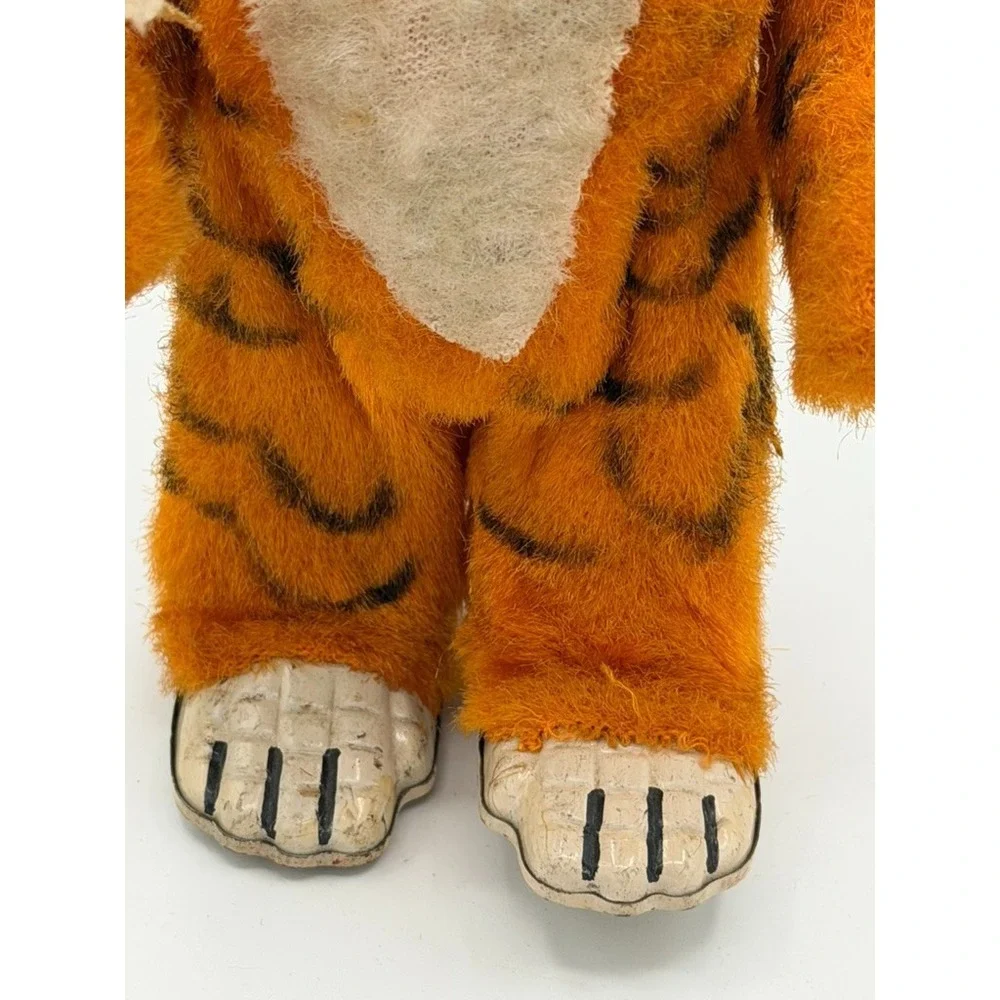 Vintage 1966 Marx Wind Up Tiger Toy Made in Japan Walking Mechanical Toy w/ Key